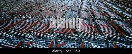 Close-Up Von Shopping Carts In Row, Nevada, USA Stockfoto