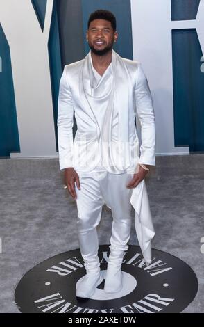 Usher besucht die Vanity Fair Oscar Party im Wallis Annenberg Center for the Performing Arts in Beverly Hills, Los Angeles, USA, am 09. Februar 2020. Weltweite Verwendung Stockfoto