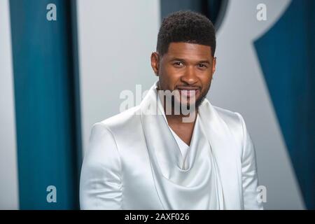 Usher besucht die Vanity Fair Oscar Party im Wallis Annenberg Center for the Performing Arts in Beverly Hills, Los Angeles, USA, am 09. Februar 2020. Weltweite Verwendung Stockfoto