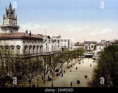 1890 Ca, AVIGNON, Provence-Alpen-Cote d'Azur, FRANKREICH: Der ORT des Hotels de ville. Farbfotochrom, Detroit Publishing Co., USA - PIAZZA - MUNICIPIO - FOTO STORICHE - HISTORIENFOTOS - STOCK - GEOGRAFIA - GEOGRAPHIE - ARCHITEKTUR - ARCHITETTURA - VECCHIA Europa - ALTES EUROPA - FRANCIA - Piazza - PROVENZA © Archivio GBB / Stockfoto