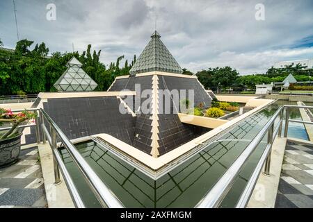 Heldendenkmal und Museum in Surabaya, Ostjava, Indonesien Stockfoto