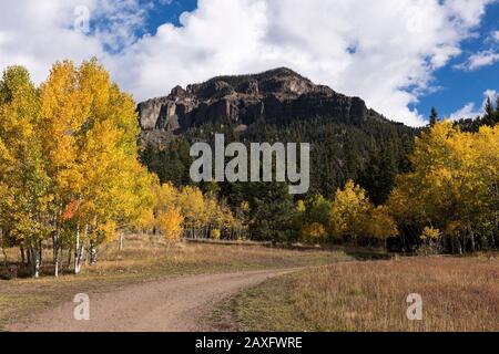 Cimarrona Campground liegt nördlich von Pagosa Springs Colorado. Wanderwege führen vom Campground in die Weminuche Wilderness. Stockfoto