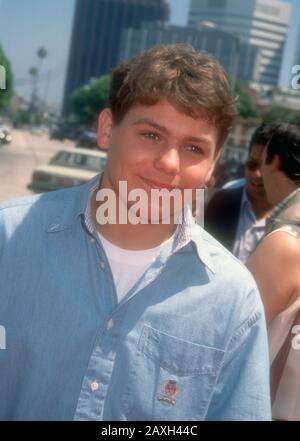 Westwood, Kalifornien, USA 9. Juli 1995 Schauspieler Jason James Richter besucht Warner Bros. Pictures' 'Free Willys 2: The Adventure Home' Premiere am 9. Juli 1995 im Mann Village Theatre in Westwood, Kalifornien, USA. Foto von Barry King/Alamy Stock Photo Stockfoto