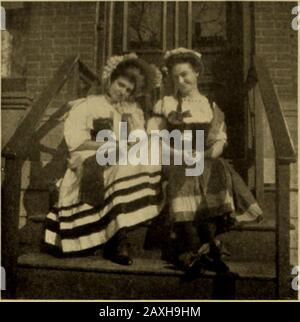 Skalpell: Das Jahrbuch von 1911 des Woman's Medical College of Pennsylvania. Minstrels (1912). Masqueraders (1911). Stockfoto