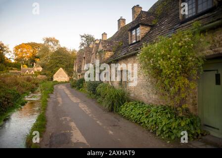 Arlington Row Weaver Cottages in Bibury, England. Stockfoto