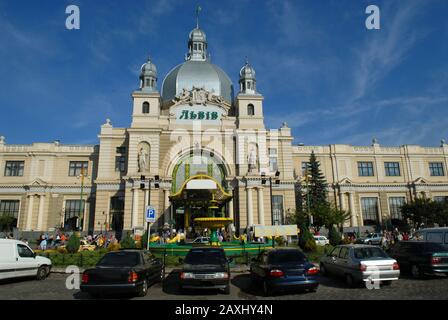 Lwiw, Oblast Lwiw/Ukraine - 08.16.2019. Lwiw (Lvov) Hauptbahnhof Stockfoto