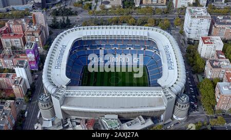 Das Santiago Bernabéu-Stadion Ist Ein Fußballstadion In Madrid Und Seit ...