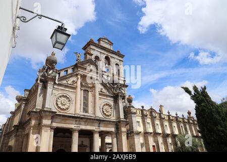 Evora Stadt in Portugal. Kirche und Kloster Nossa Senhora da Graca. Renaissance Wahrzeichen. Stockfoto