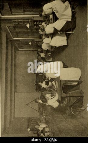 Skalpell: Das Jahrbuch von 1911 des Woman's Medical College of Pennsylvania . S oo oy. Q H 39. &gt;&lt; X &lt; 40 Stockfoto