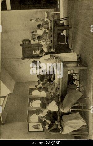 Skalpell: Das Jahrbuch von 1911 des Woman's Medical College of Pennsylvania. H 38. S oo oy. Q H 39 Stockfoto