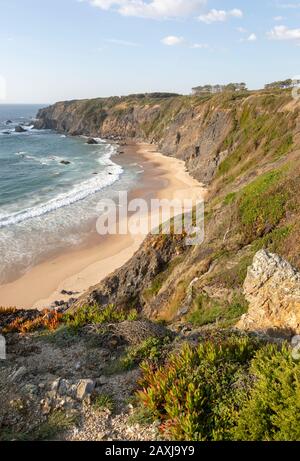 Blick auf die Landschaft auf den Fernwanderweg Ruta Vicentina, in Praia dos Machados, Carvalhal, Alentejo Littoral, Portugal, Südeuropa Stockfoto