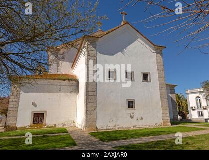 Das Gebäude der Real Kirche aus dem 18. Jahrhundert befindet sich im Dorf Castro Verde, Baixo Alentejo, Portugal, Südeuropa Stockfoto