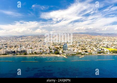 Luftbild der Küste von Limassol, Zypern. Stockfoto