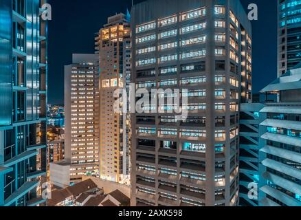 Australien, Brisbane, Blick auf die Stadt, Wolkenkratzer, Fassaden bei Nacht Stockfoto