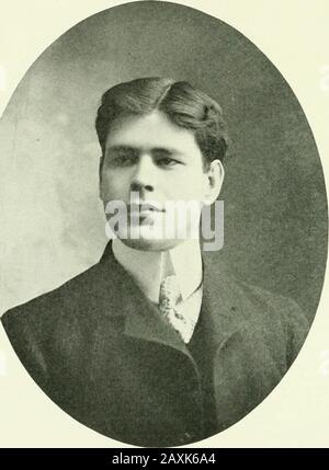 Biographische Aufzeichnung; dieser Band enthält biographische Skizzen führender Bürger von Houghton, Baraga und Marquette Counties, Michigan .. . die Mine von Ouincy, nach der er den Vertrag über das Verpacken und Transportieren mit Hunden abgeschlossen hat, und häufig während der stürmischen Jahreszeiten mit seinen Hunden die Themails gerettet hat. Im Jahr 1866 kehrte er mit zwei Passagierteams nach Mar-quette zurück, die damals die UnionPacific Railroad bauen sollten. Von den 14 Arbeitsleuten, die er bei dieser Gelegenheit geschleppt hatte, töteten 13 danach die Indianer. Im November, im Jahr 1867, begann er eine OnFront Street mit einem Saloon, Marquette, und hat sich in diesem Geschäft fortgesetzt Stockfoto