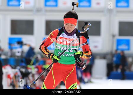 Antholz, Antholz, Italien. Februar 2020. - IBU Biathlon-Weltmeisterschaften 2020 - Antholz, Italien am 11.02.2020, Zhaohan Zhang(CHN) in Aktion Credit: European Sports Photographic Agency/Alamy Live News Stockfoto