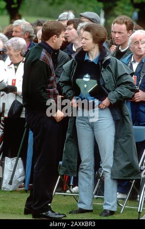 HRH Duke of York und HRH Princess Royal bei der Gleneagles Charity Golf Competition, Schottland Mai 1993 Stockfoto