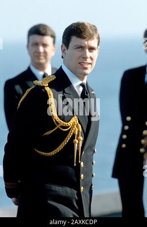 HRH Prinz Andrew, Herzog von York an Bord der USS Nimitz während seiner Königlichen Tour durch Los Angeles, Amerika März 1988 Stockfoto