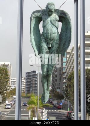 Installation von hängenden Engeln in Funchal, Madeira, Portugal, Europäische Union Stockfoto