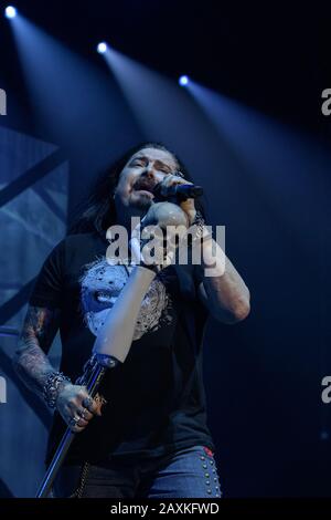 Rom, Italien. Februar 2020. Die amerikanische Progressive-Metal-Band kehrt nach Italien zurück, um die zwanzig Jahre 'Scenes From a Memory' zu feiern. Die Tour, die das zwanzigste Jubiläum der Veröffentlichung des berühmtesten Albums von Dream Theater, 'Scenes From a Memory', von 1999, feiert, heißt 'Distance Over Time'. (Foto von Domenico Cippitelli/Pacific Press) Credit: Pacific Press Agency/Alamy Live News Stockfoto