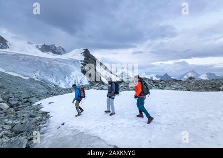 Kletterer auf dem Weg zum Bishorn-Gipfel Stockfoto