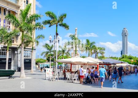 Straßencafé an der Plaza de la Candelaria, Santa Cruz, Teneriffa, Kanarische Inseln. Stockfoto