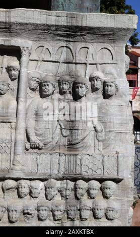 Türkei. Istanbul. Theodosius Obelisk. Sockel. Kaiser mit Siegerpreis. 4. C Details. Hippodrom. Stockfoto