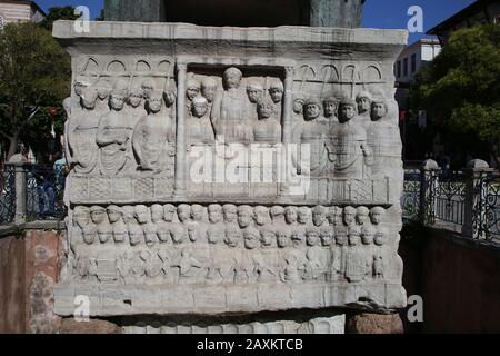 Türkei. Istanbul. Theodosius Obelisk. Sockel. Kaiser mit Siegerpreis. 4. C Hippodrom. Stockfoto