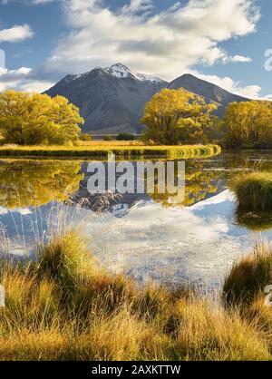 Namenloser See im Ahuriri Valley, Barrier Range, Canterbury, South Island, Neuseeland, Oceania Stockfoto