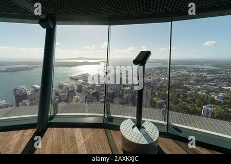 Blick vom Sky Tower über Auckland, Nordinsel, Neuseeland, Oceania Stockfoto