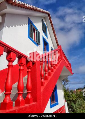 Sehenswürdigkeiten in Santana an der Wintersonnenlage von Madeira, Portugal, Europäische Union Stockfoto