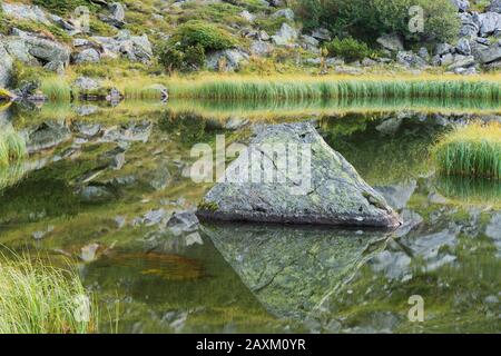 Namenloser See im Naturpark Sölktäler, Niedere Tauern, Styria, Österreich Stockfoto