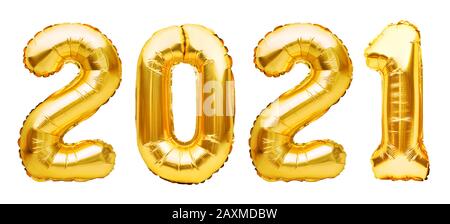 Goldene Weihnachten 2021 Luftballons isoliert auf weißem Hintergrund. Heliumballons, Goldfolienummern. Zahlen für Frohes neues Jahr 2021. Partydekoration Stockfoto