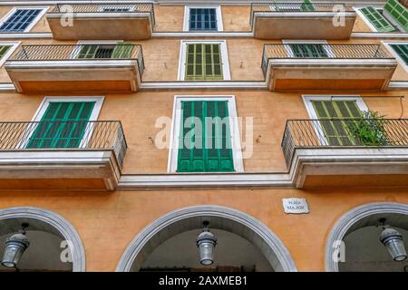 Fassaden an der Placa Major, Palma de Mallorca, Mallorca, Balearen, Spanien Stockfoto