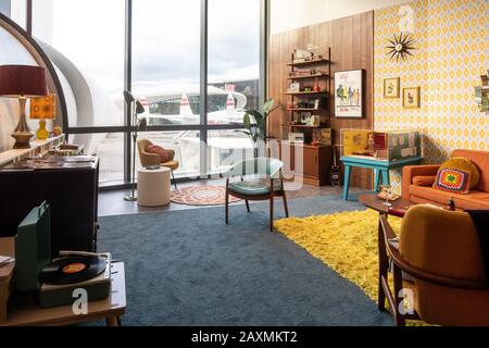 TWA Hotel 1962 Wohnzimmer Mock-up am John F. Kennedy Airport in New York City, USA Stockfoto