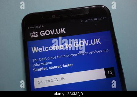 Offizielle Website der britischen Regierung (gov.uk) wird auf dem Smartphone angezeigt Stockfoto
