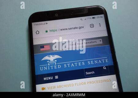 Die Website des US-Senats wird auf dem Smartphone angezeigt Stockfoto