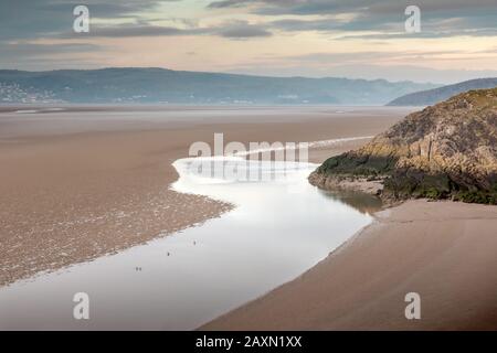 Blick von Jack Scout (National Trust) in der Nähe von Silverdale, In Richtung Norden, wo der Fluss Kent in die Morecambe Bay eindringt. Stockfoto