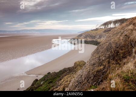 Blick von Jack Scout (National Trust) in der Nähe von Silverdale, In Richtung Norden, wo der Fluss Kent in die Morecambe Bay eindringt. Stockfoto