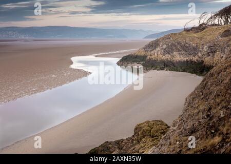 Blick von Jack Scout (National Trust) in der Nähe von Silverdale, In Richtung Norden, wo der Fluss Kent in die Morecambe Bay eindringt. Stockfoto