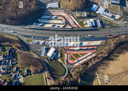 Luftaufnahmen, Autobahnrestaurant mit LKW-Parkplatz, Servicebereich Sauerland West, Servicebereich Sauerland Ost, Autobahn Sauerland Linie A45, Le Stockfoto