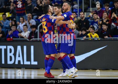 Barcelona, Spanien. Februar 2020. Ximbinha vom FC Barcelona feiert ein Tor während des Futsal-Spiels der spanischen Copa del Rey zwischen dem FC Barcelona Lassa und Pescados Ruben Burela in Palau Blaugrana am 12. Februar 2020 in Barcelona, Spanien. Credit: Dax/ESPA/Alamy Live News Stockfoto