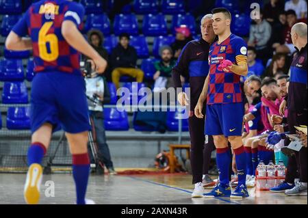 Barcelona, Spanien. Februar 2020. Andreu Plaza und Sergio Lozano vom FC Barcelona im Einsatz während des Futsal-Spiels der spanischen Copa del Rey zwischen dem FC Barcelona Lassa und Pescados Ruben Burela in Palau Blaugrana am 12. Februar 2020 in Barcelona, Spanien. Credit: Dax/ESPA/Alamy Live News Stockfoto