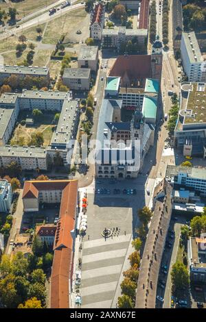 Luftbild, Rathaus Dessau-Roßlau, Bürgerbüro Dessau-Roßlau, Touristeninformation Dessau-Roßlau, Straße Zerbst, Marienkirche, Schloss s. Stockfoto