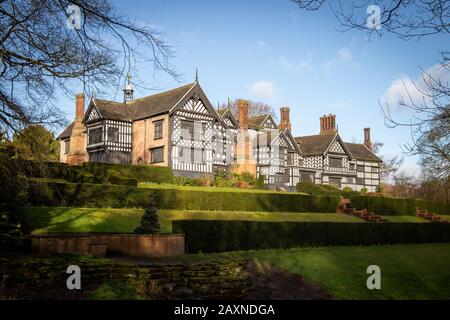 Bramall Hall Innen und Außen Stockfoto