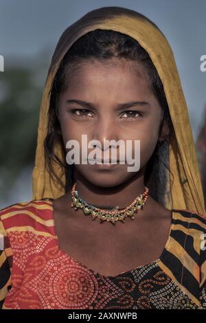 Porträt eines indischen Mädchens, Wüste Thar, Rajasthan, Indien Stockfoto