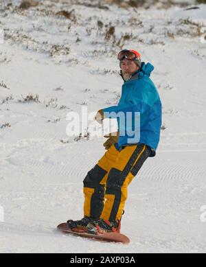 Cairngorm Mountain Ski, Aviemore, Highlands, Großbritannien. Februar 2020. GROSSBRITANNIEN. Dies ist eine Skiaktivität auf den unteren hängen des Cairngorm Centers. Credit: JASPERIMAGE/Alamy Live News Stockfoto