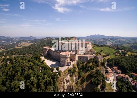 Luftaufnahme der Burg San Leo Stockfoto