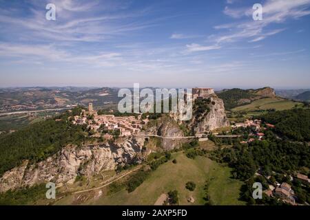 Luftaufnahme von san Leo Burg Festung Italien Stockfoto