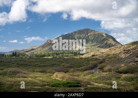 Blick in den Krater des erloschenen Vulkans Koko Head auf Oahu auf Hawaii Stockfoto